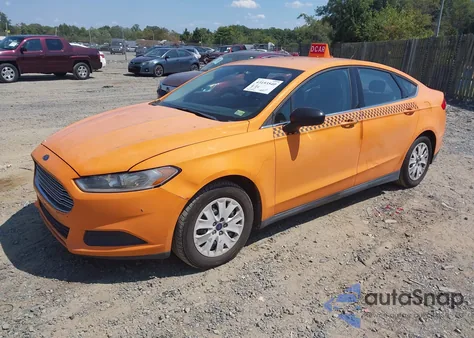 2014 Ford Fusion S z USA, uszkodzony, nr VIN 1FA6P0G77E5404924